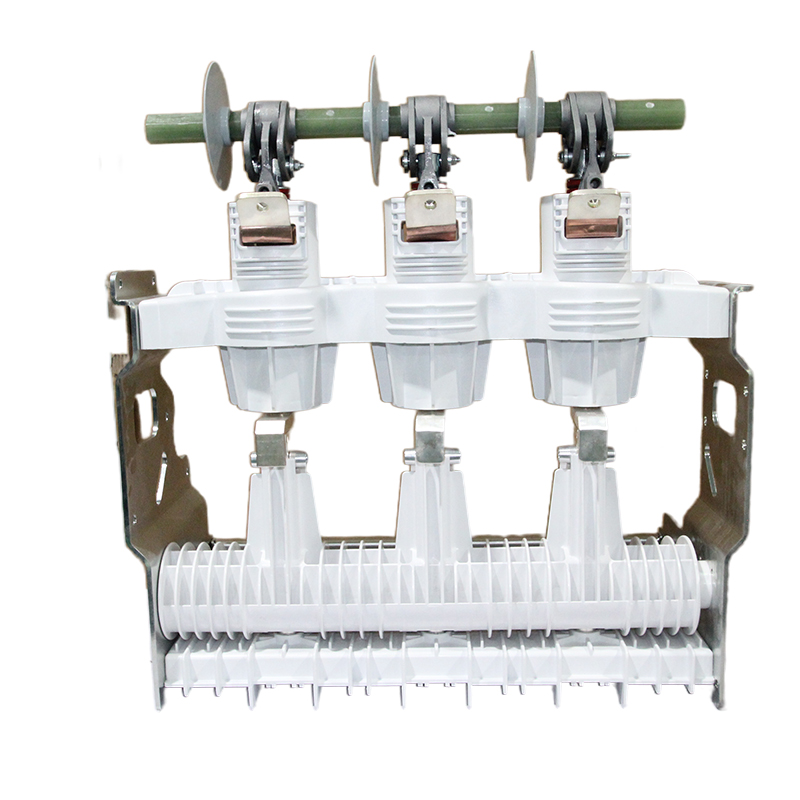 Environmental cabinet circuit breaker